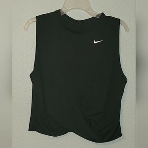NWOT size XXL Nike dri fit twist front cropped tank.